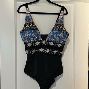 CUPSHE beautiful one piece swimsuit!